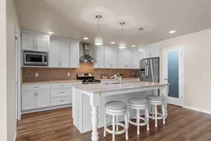 1242 Pond View Cir, De Pere, WI 54115 - Photo 3