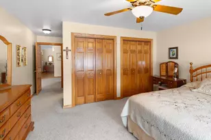 425 Brookview Dr, Luxemburg, WI 54217 - Photo 9