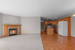 1267 Pond View Cir, De Pere, WI 54115 - Photo 9