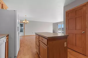 1267 Pond View Cir, De Pere, WI 54115 - Photo 15