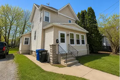 557 Mt Vernon Street, Oshkosh, WI 54901 - Photo 1