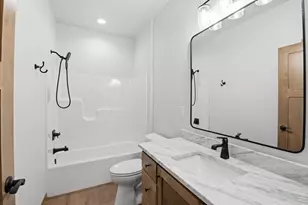 248 Kerrigan Dr, Wrightstown, WI 54180 - Photo 25