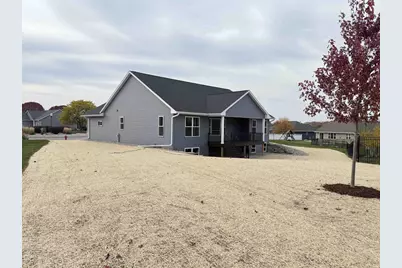 920 Clover Court, Menasha, WI 54952 - Photo 3