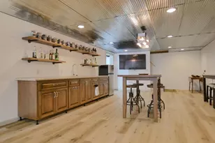 929 Marvelle Ln, Green Bay, WI 54304 - Photo 3