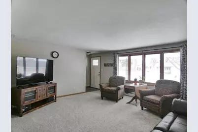 929 Marvelle Lane, Green Bay, WI 54304 - Photo 5