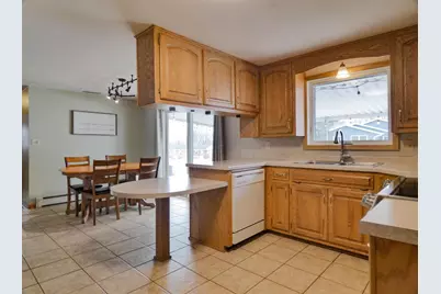 929 Marvelle Lane, Green Bay, WI 54304 - Photo 11