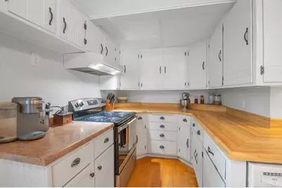 2534 S Webster Avenue, Green Bay, WI 54301 - Photo 17