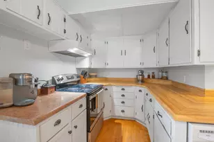 2534 S Webster Ave, Green Bay, WI 54301 - Photo 17