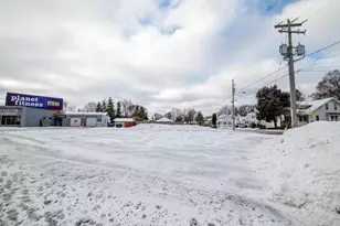 1662 Main St, Green Bay, WI 54302 - Photo 1