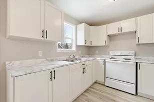 115 W 4th St, Manawa, WI 54949 - Photo 5