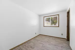 224 S Telulah Ave, Appleton, WI 54915 - Photo 13