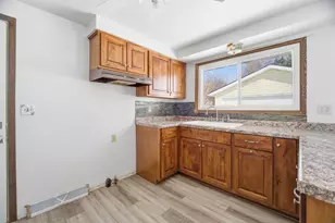 224 S Telulah Ave, Appleton, WI 54915 - Photo 9