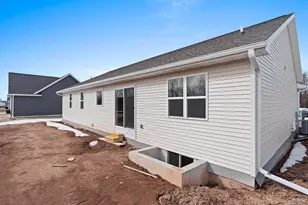 N9272 Constellation Dr, Appleton, WI 54915 - Photo 3