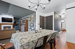 2310 Graceland Ct, Oshkosh, WI 54904 - Photo 9