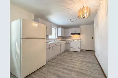 2220 Deer Trail, Green Bay, WI 54302 - Photo 9