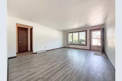 2220 Deer Trail, Green Bay, WI 54302 - Photo 3