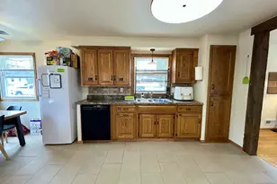 918 Grognet St, Green Bay, WI 54302 - Photo 5