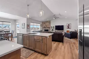 2555 Willow Ct, Green Bay, WI 54311 - Photo 17