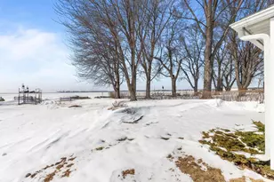 2963 Sunset Point Ln, Oshkosh, WI 54904 - Photo 37