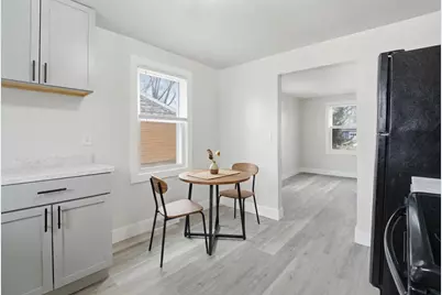 133 W Peckham Street, Neenah, WI 54956 - Photo 9