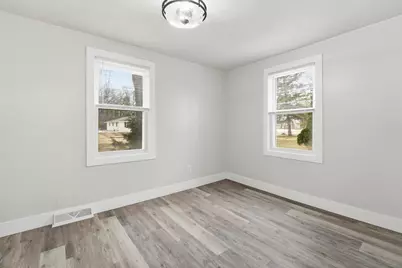 133 W Peckham Street, Neenah, WI 54956 - Photo 13