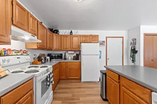 2700 Maple Hills Dr, Green Bay, WI 54313 - Photo 23