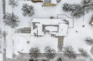 2700 Maple Hills Dr, Green Bay, WI 54313 - Photo 13