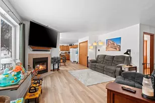 2700 Maple Hills Dr, Green Bay, WI 54313 - Photo 17