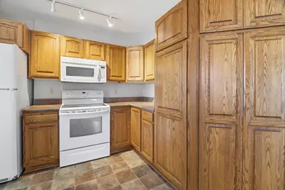 405 W Hawthorne Drive, Waupun, WI 53963 - Photo 7