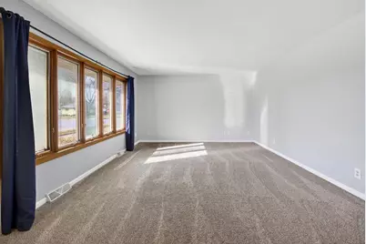 451 Roosevelt Street, Fond du Lac, WI 54935 - Photo 3