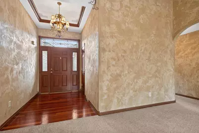 2718 W Independence Court, Appleton, WI 54914 - Photo 9