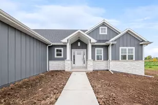 278 Kerrigan Dr, Wrightstown, WI 54180 - Photo 3
