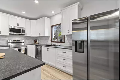 418 Smith Avenue, Oconto, WI 54153 - Photo 3