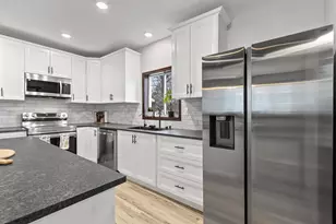 418 Smith Ave, Oconto, WI 54153 - Photo 3