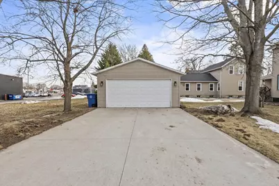 29 W Melvin Avenue, Oshkosh, WI 54901 - Photo 35
