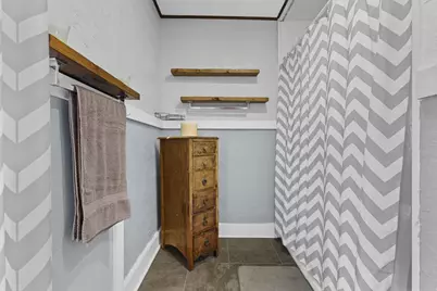 29 W Melvin Avenue, Oshkosh, WI 54901 - Photo 33