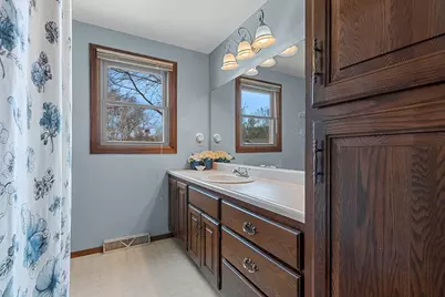 1327 Sandstone Place, Green Bay, WI 54313 - Photo 23