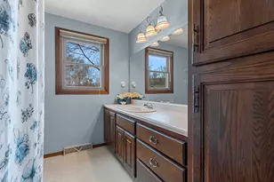 1327 Sandstone Pl, Green Bay, WI 54313 - Photo 23