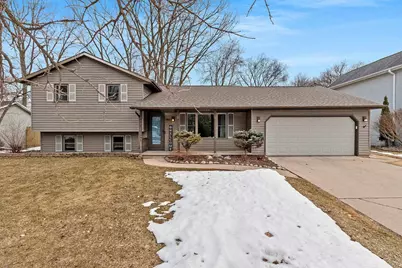 1327 Sandstone Place, Green Bay, WI 54313 - Photo 1