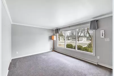 1604 Walls Street, Green Bay, WI 54304 - Photo 5