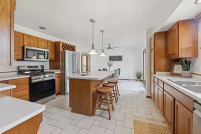 870 Nicolet Avenue, Oshkosh, WI 54901 - Photo 9