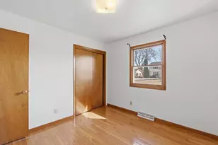 870 Nicolet Ave, Oshkosh, WI 54901 - Photo 13