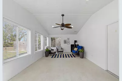 870 Nicolet Avenue, Oshkosh, WI 54901 - Photo 17