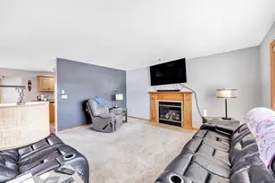 2080 W Higgins, De Pere, WI 54115 - Photo 9