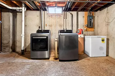 1041 Shannon Street, Neenah, WI 54956 - Photo 29