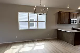 940 Enclave Ct, De Pere, WI 54115 - Photo 9