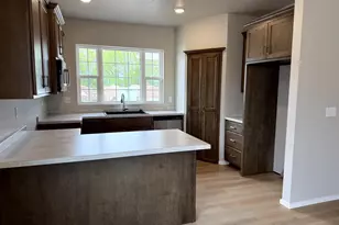 940 Enclave Ct, De Pere, WI 54115 - Photo 3