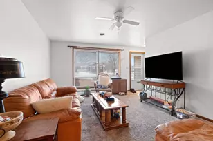 1376 Kellogg St, Green Bay, WI 54303 - Photo 3