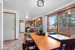 1376 Kellogg St, Green Bay, WI 54303 - Photo 5