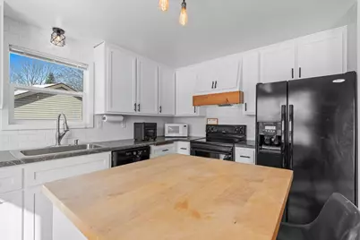 3089 Ferndale Drive, Green Bay, WI 54313 - Photo 11